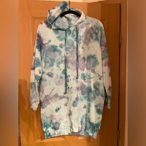 Woman’s Over Sized Hooded Sweathshirt 🧣
